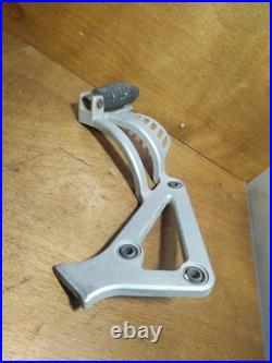 Platine Repose Pied Arrière Droite Honda 650 Africa Twin Rd03